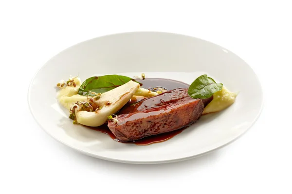 Assiette de poitrine de canard et purée de pommes de terre — Photo