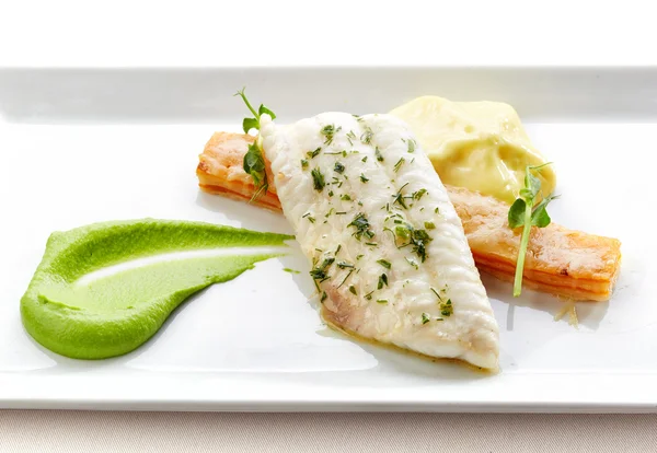 Portion gebratenes Fischfilet — Stockfoto