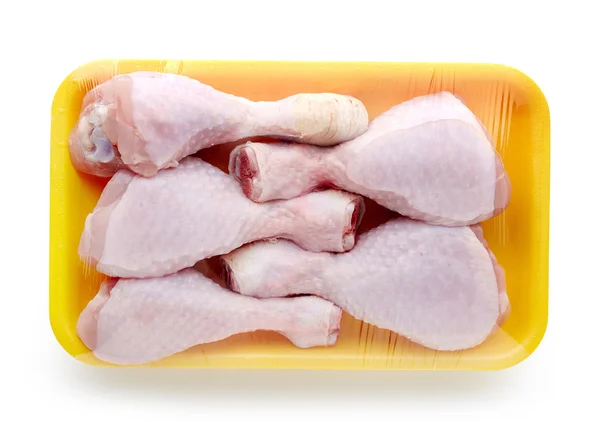 Κοτόπουλο κρέας πακέτο σε άσπρο φόντο — Φωτογραφία Αρχείου