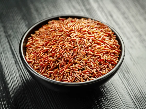 Tigela de arroz vermelho — Fotografia de Stock