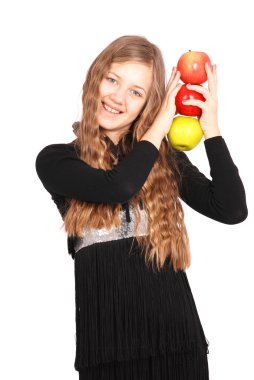 Kız tutarak taze elma