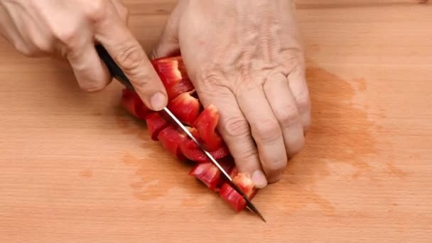 Slicing Sweet Peppers Wooden Plank Chopping Red Fresh Pepper Sharp — Stock Video