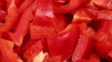 Tatlı biberler yakın plan. Döngü hareketi. Yan görüş. Rotasyon 360. 4K UHD video görüntüsü 3840X2160.