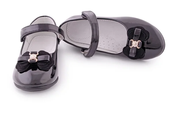 Schöne schwarze Schuhe für Kinder (Clipping Pfad) — Stockfoto
