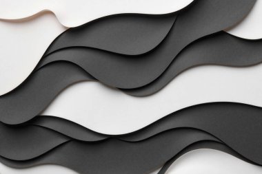 Zarif 3D kağıt, yumuşak gölgelerle zıt siyah ve beyaz tonlarda dalgalı katmanlar içeren kompozisyonu keser..