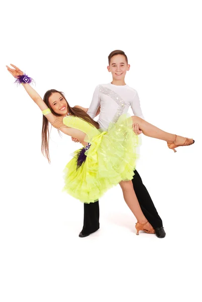 Menino e menina dançando dança de salão — Fotografia de Stock