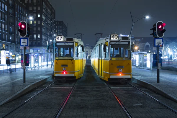 Velho bonde no centro da cidade de Budapeste , Fotos De Bancos De Imagens Sem Royalties