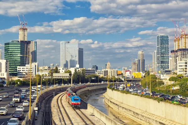 Тель-Авив Skyline на закате — стоковое фото