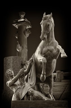 Horsetamers. Kentsel heykel