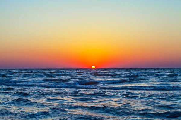 明媚的夕阳西下 — 图库照片