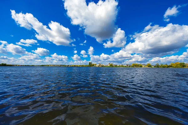 Picturesque forest and the river — Stock Photo, Image