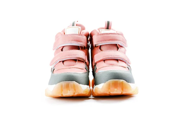 粉色儿童冬季靴 白色背景 秋天或冬天的时尚 婴儿鞋 — 图库照片