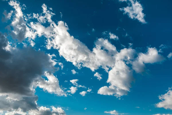 Awan Langit Langit Dengan Awan Dan Matahari — Stok Foto
