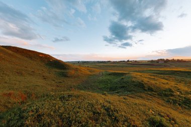 Tepelerde bir sabah yürüyüşü