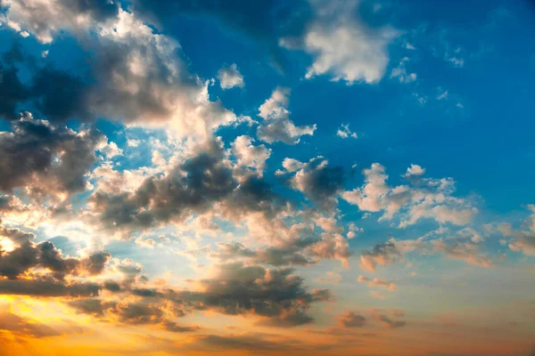 Beau Ciel Avec Nuage Avant Coucher Soleil — Photo