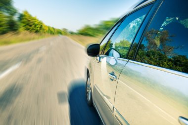 bulanık yol ve araba