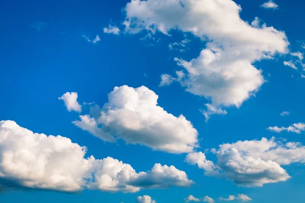 Ciel bleu et nuages — Photo