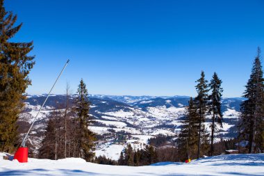 güzel kış dağlar, Resort Kayak