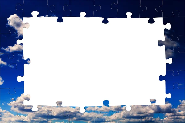 Błękitne niebo z białymi chmurami tło — Zdjęcie stockowe