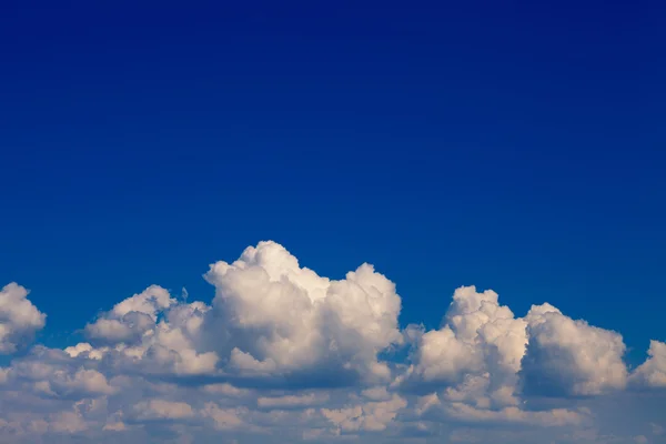 Langit biru dan awan — Stok Foto