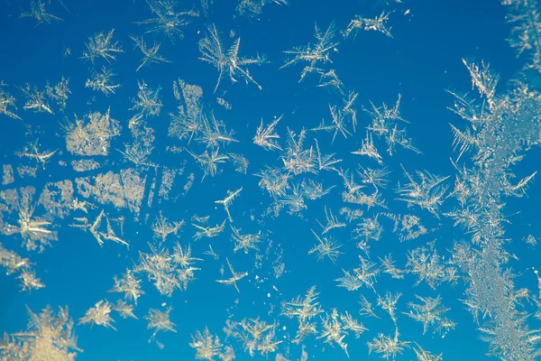 Зимний фон от снежинки размыт — стоковое фото
