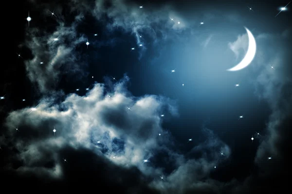 Fundos céu noturno com estrelas e lua e nuvens bonitas — Fotografia de Stock