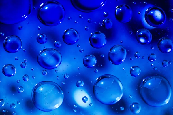 Gotas de agua sobre fondo abstracto —  Fotos de Stock