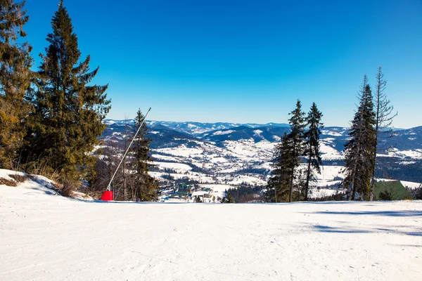 Beautiful winter mountains, skiing resort — Stock Photo, Image