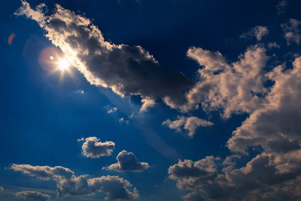 Blå himmel - Stock-foto