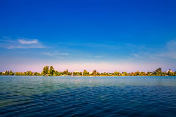 Picturesque forest and the river — Stock Photo, Image