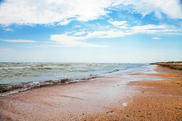 Cielo azul, sol y mar — Foto de Stock