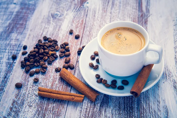 Grãos de café como um coração Eu amo café — Fotografia de Stock