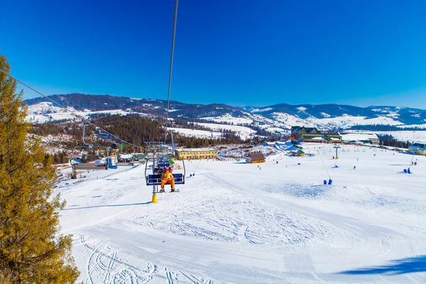 Beautiful winter mountains, skiing resort — Stock Photo, Image