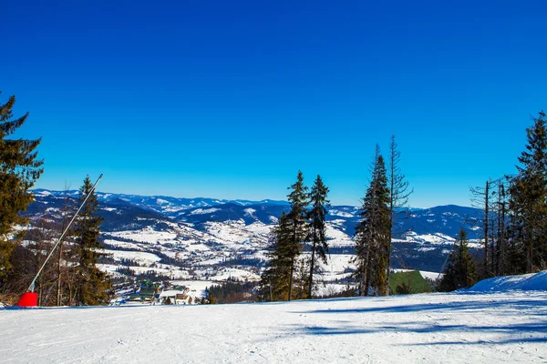 Beautiful winter mountains, skiing resort — Stock Photo, Image