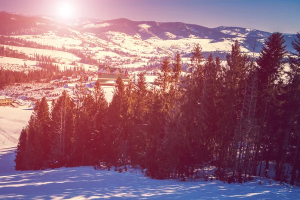 Beautiful winter mountains, skiing resort — Stock Photo, Image