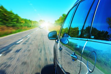 bulanık yol ve araba