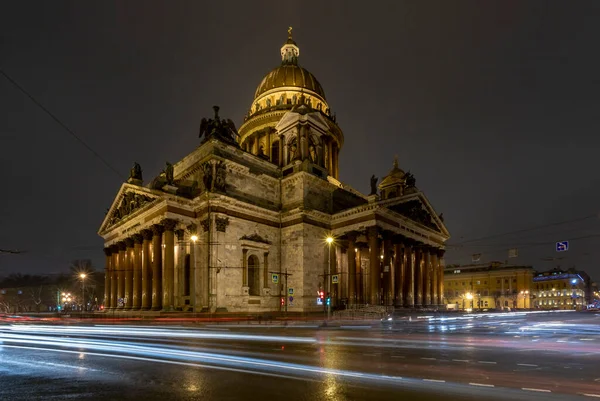 São Petersburgo Tráfego Automóveis Praça São Isaac Perto Catedral São Fotografia De Stock