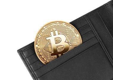 Beyaz arkaplanda izole edilmiş bir çantadaki Bitcoin