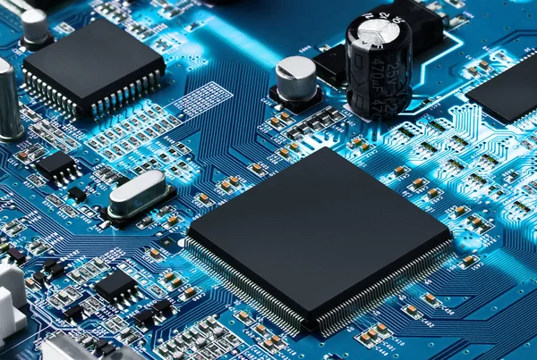 Placa de circuito electrónico con procesador — Foto de Stock