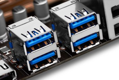 Anakart üzerindeki USB bağlantı noktasına