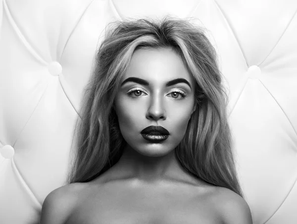 Studio portret seksowny blond — Zdjęcie stockowe