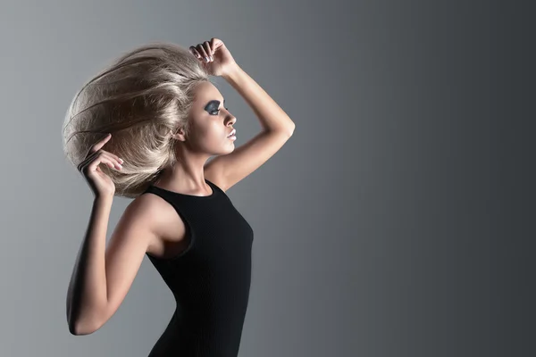 Woman with Futuristic Hairdo — Stock Photo, Image