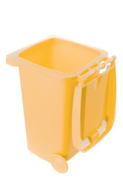 Beyaz arkaplanda izole edilmiş plastik sarı çöp kutusu