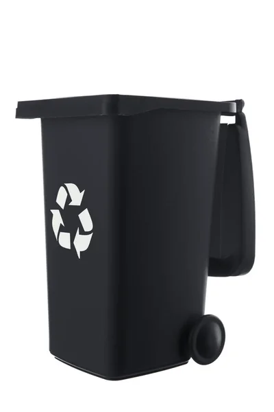 Пластик черный мусорный бак изолирован на белом фоне Стоковое Изображение
