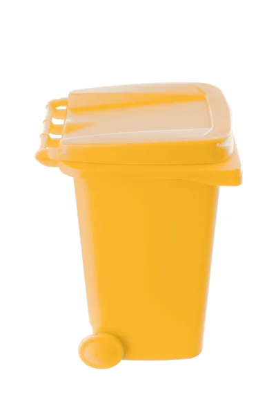 Plástico lata de lixo amarelo isolado no fundo branco — Fotografia de Stock