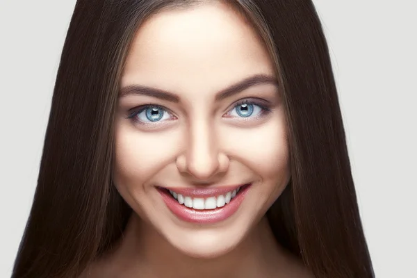 Woman smile. Teeth whitening. Dental care. — Stock Photo, Image