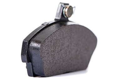 beyaz zemin üzerinde fren balatası