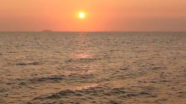 Scenic view of beautiful sunset above the sea — Stock Video
