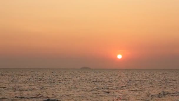 Scenic view of beautiful sunset above the sea — Stock Video