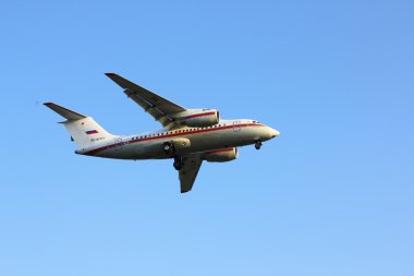 Novosibirsk - Ağustos 26: Antonov An-148-100em Ra-61717 Rusya - Novosibirsk Tolmachevo Havaalanı'nda acil durumlar Bakanlığı (Emercom) yaklaşım. 26 Ağustos 2016 Novosibirsk Rusya'da